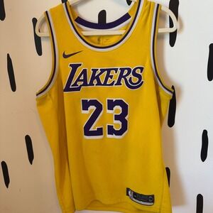 Nike NBA Lakers LeBron James #23 Yellow Jersey Men's Size 48 Large